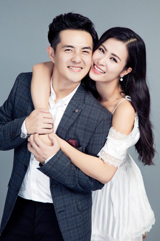 Thiếu gia tập đoàn nhựa nức tiếng Việt Nam: Hát ngọt như "mía lùi", vợ đẹp tài năng hết chỗ chê - Ảnh 4.
