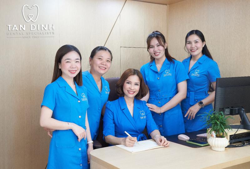 Tuổi ngoài 50 và tấm bằng Thạc sĩ: Hành trình không ngừng học hỏi của CEO Nhã Mai - Ảnh 1.