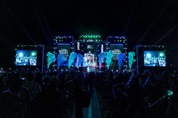 Hàng nghìn khán giả “cháy” hết mình trong đêm nhạc hội bùng nổ VPBank Prime's Night, tiếp lửa hơn 10.500 runner trước Race Day- Ảnh 1.