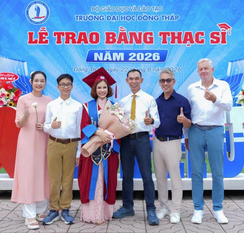 Tuổi ngoài 50 và tấm bằng Thạc sĩ: Hành trình không ngừng học hỏi của CEO Nhã Mai - Ảnh 3.