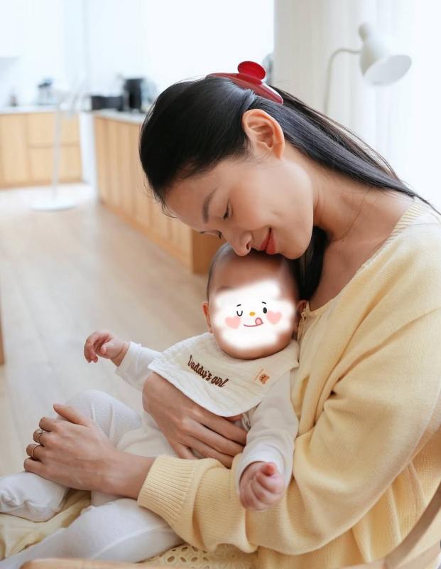 Tình hình hôn nhân của Á hậu và chồng "tổng tài" đẹp nhất nhì Vbiz- Ảnh 8.
