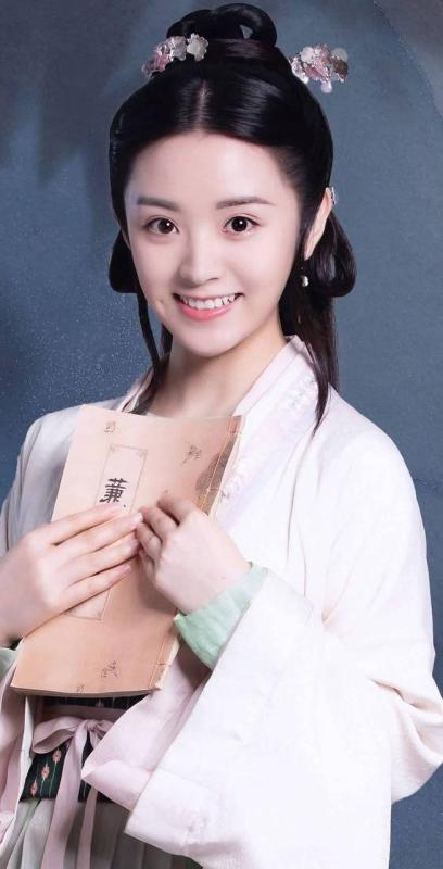 Mỹ nhân có nụ cười quái dị nhất giới giải trí- Ảnh 4.