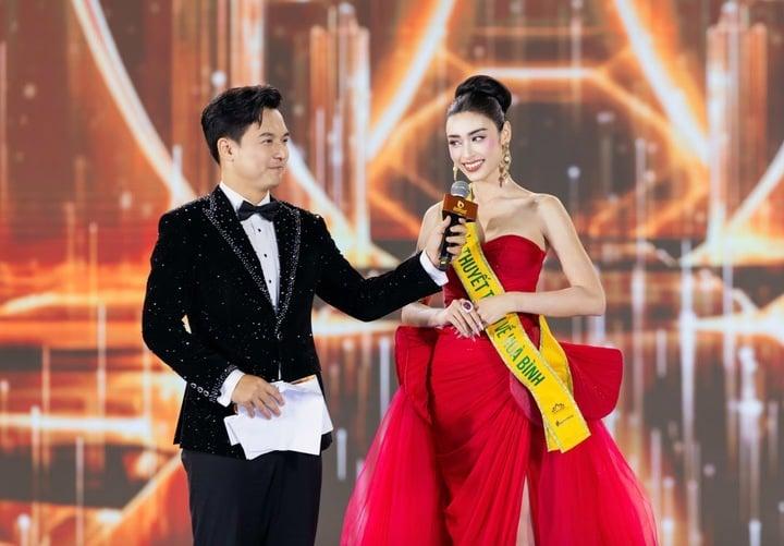 Ban giám khảo tiết lộ lý do chọn Emoura Phạm đăng quang Miss Grand Vietnam 2026- Ảnh 2.