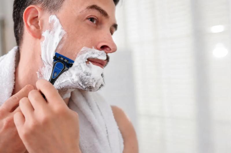 1 con đường lây nhiễm HIV dễ bị bỏ qua: Đừng bao giờ dùng chung những thứ này - Ảnh 1.