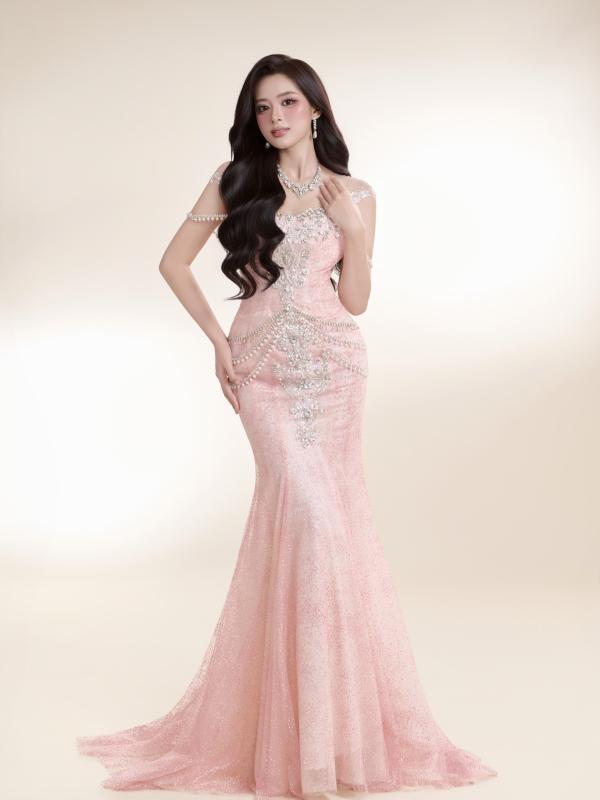 Nàng thơ Vbiz gây sốt vì giống cả showbiz: Từ Kim Ji Won, Đỗ Thị Hà đến mỹ nhân đẹp nhất thế giới- Ảnh 5.