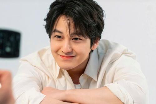 Mỹ nhân khiến dàn nam thần châu Á đổ gục: Lee Min Ho ước được "nên duyên", Dương Dương - Huỳnh Hiểu Minh say đắm- Ảnh 3.