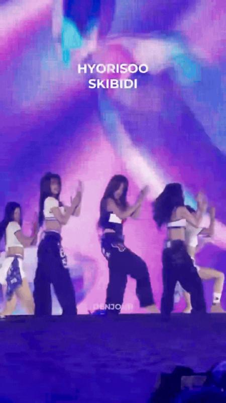 Diện mạo gây sốc của "ngọc trai đen" mỹ miều hàng đầu showbiz, không biết già đi là gì- Ảnh 9.
