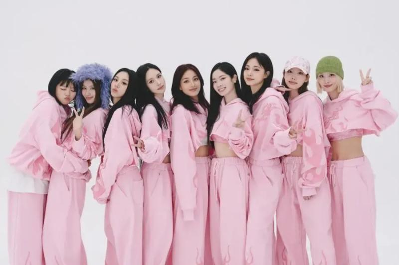 Liệu TWICE có đi theo con đường của BLACKPINK?- Ảnh 2.