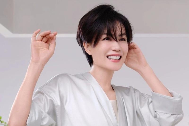 Mỹ nhân đẹp đến mức "được nắm tay là có cả thiên hạ": Kiêu kỳ như tuyết trắng, cả đời luôn có người tình si- Ảnh 2.