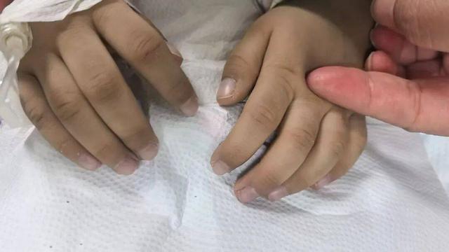 Bé trai 3 tuổi nhập viện vì ngộ độc sau thời gian dài ăn cơm, thức ăn để qua đêm- Ảnh 2.