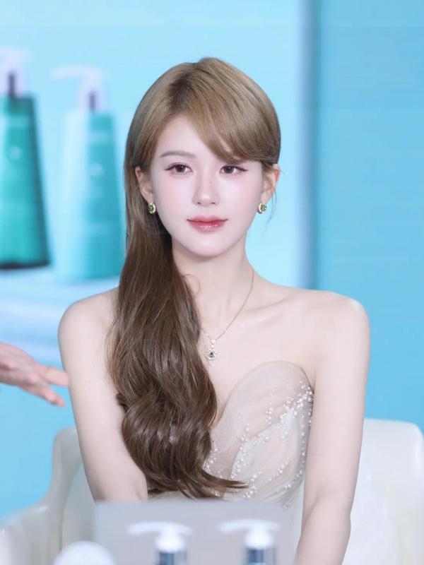 Triệu Lộ Tư chuyện gì cũng dám làm- Ảnh 2.