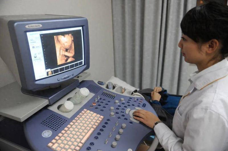 Cả nhà không ai mắc bệnh di truyền, mẹ ăn uống giữ gìn vẫn sinh con dị tật: Nguyên nhân nằm ở 1 việc rất nhiều mẹ làm- Ảnh 1.