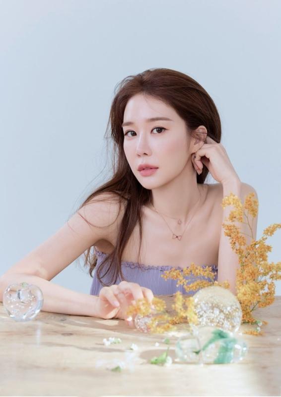 Mỹ nhân được ca sĩ số 1 showbiz làm điều ngoại lệ: Nhan sắc 20 năm không già, cất giọng là được yêu - Ảnh 10.