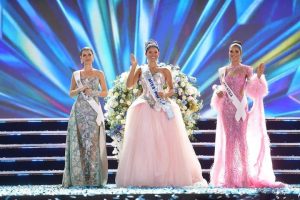 Khoảnh khắc người đẹp Cộng hòa Dominica đăng quang Miss World 2026