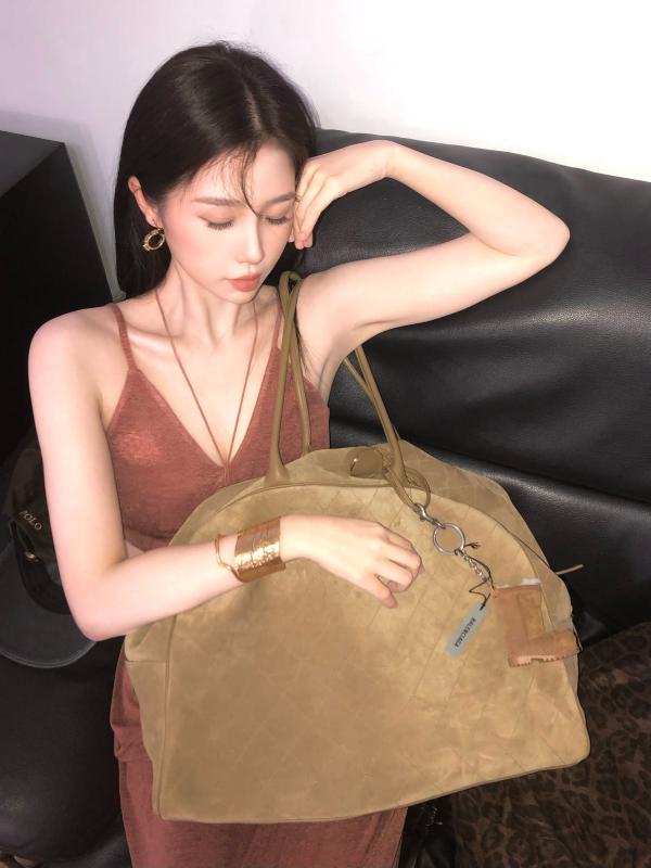 Đêm hôm lướt thấy mỹ nhân này chỉ có 100% mất ngủ: Đã quần tất đen còn giày cao gót, sexy không ai bằng- Ảnh 5.