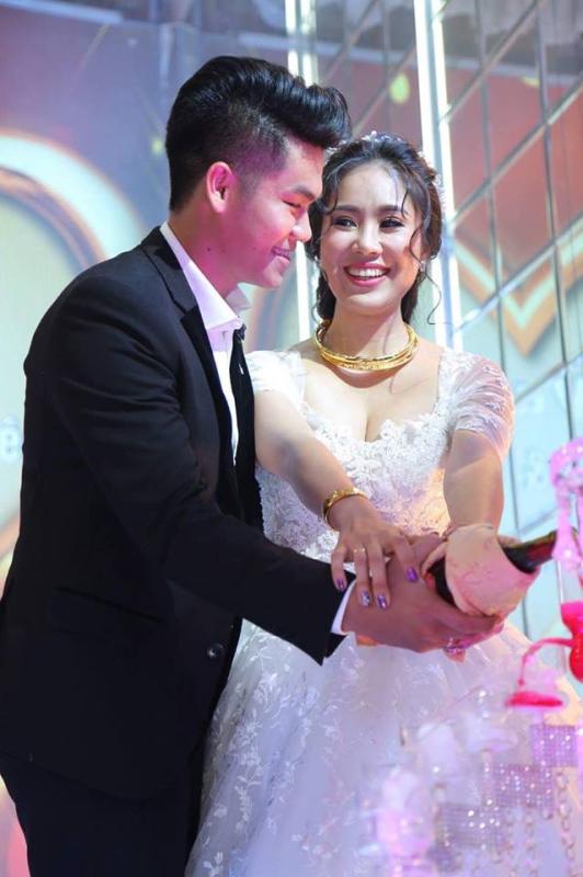 Nữ diễn viên quê Trà Vinh bị phản đối khi tái hôn với chàng trai kém 7 tuổi, nay sống như "công chúa" trong nhà phố khang trang- Ảnh 1.
