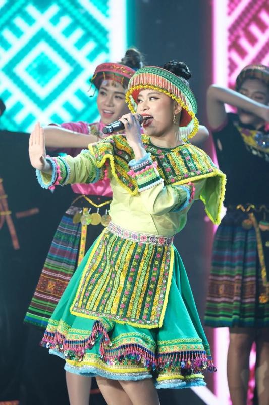 Không tin nổi nhan sắc 38 tuổi của Hoàng Thuỳ Linh- Ảnh 8.
