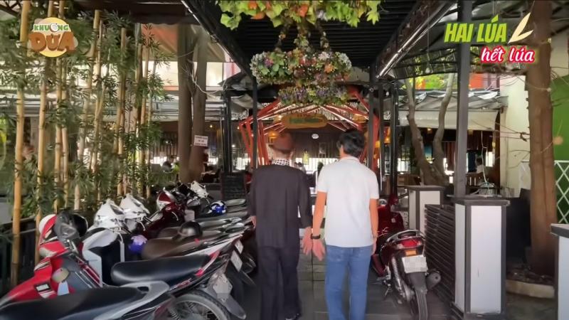 Nam NSND đình đám bỏ TP.HCM về bán cà phê, đồ ăn sáng ở đường Nguyễn Trung Trực, An Giang- Ảnh 4.