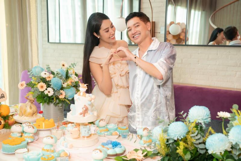 Nam nghệ sĩ cưới mẹ đơn thân kém 37 tuổi: Xây biệt thự 4 tầng làm quà, "cưng vợ như trứng mỏng"- Ảnh 2.