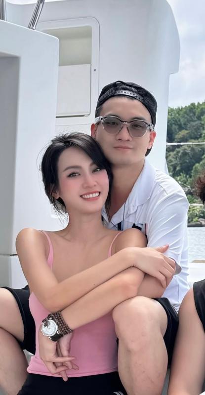 Thiếu gia Đức Phạm lần đầu lộ diện hậu công khai lên chức, có hành động cưng Vũ Thuý Quỳnh ra mặt- Ảnh 3.