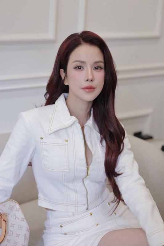 Diệp Lâm Anh đáp trả Vũ Thúy Quỳnh: "1 câu tử tế sau khi lạm quyền cũng chưa thấy, bé có đòi cũng phải nhắn với mẹ đẻ 1 tiếng"- Ảnh 4.
