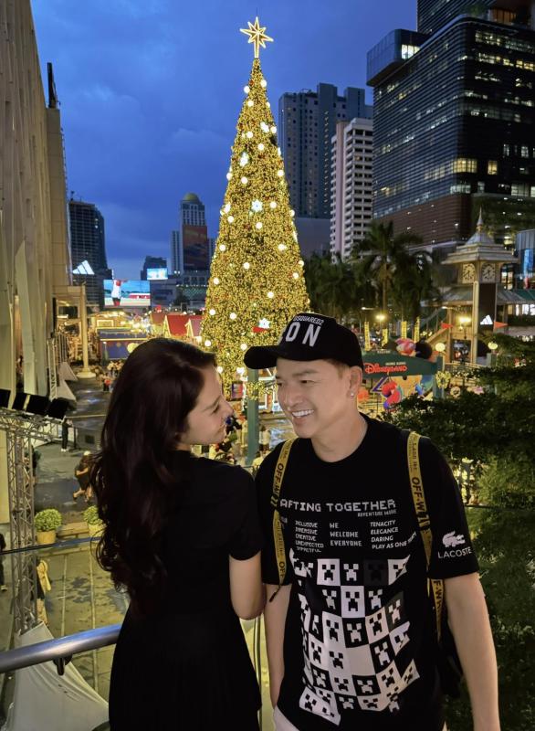 Nam nghệ sĩ cưới mẹ đơn thân kém 37 tuổi: Xây biệt thự 4 tầng làm quà, "cưng vợ như trứng mỏng"- Ảnh 7.
