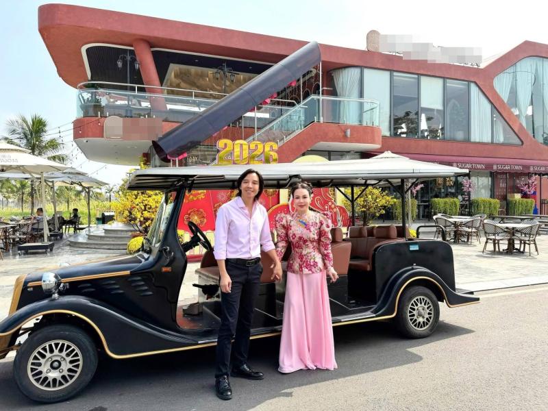 Vợ chồng nữ nghệ sĩ từ Mỹ về Việt Nam đi bán bánh khắp TP.HCM, phục vụ hơn 1000 khách mỗi ngày- Ảnh 4.