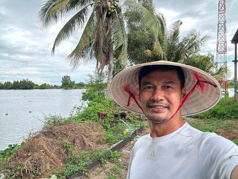 Nam diễn viên Việt về quê mở tiệm lẩu bình dân, tự tay phục vụ từng thực khách- Ảnh 4.