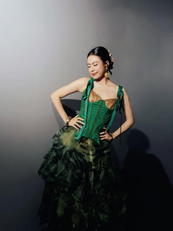 Không tin nổi nhan sắc 38 tuổi của Hoàng Thuỳ Linh- Ảnh 12.