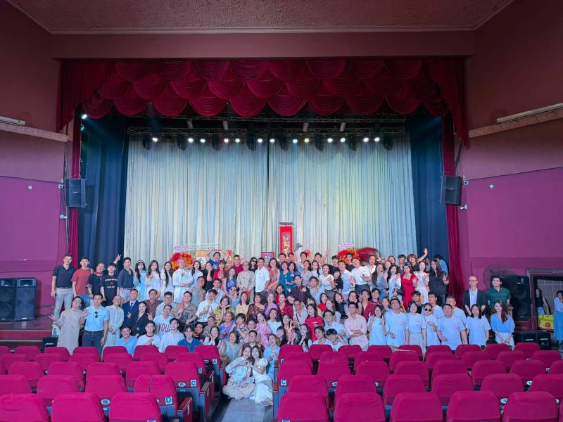 Nghệ sĩ Hoài Linh chủ trì thực hiện nghi lễ, dàn sao Việt tề tựu tại đền thờ 100 tỷ  - Ảnh 13.