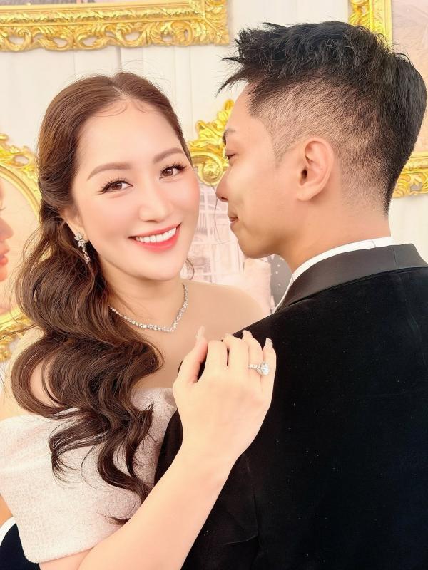 Khánh Thi - Phan Hiển khiêu vũ "là thần" - Ảnh 2.