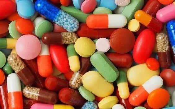 Cảnh giác với nguy cơ dị ứng thuốc khi giao mùa - Ảnh 1.