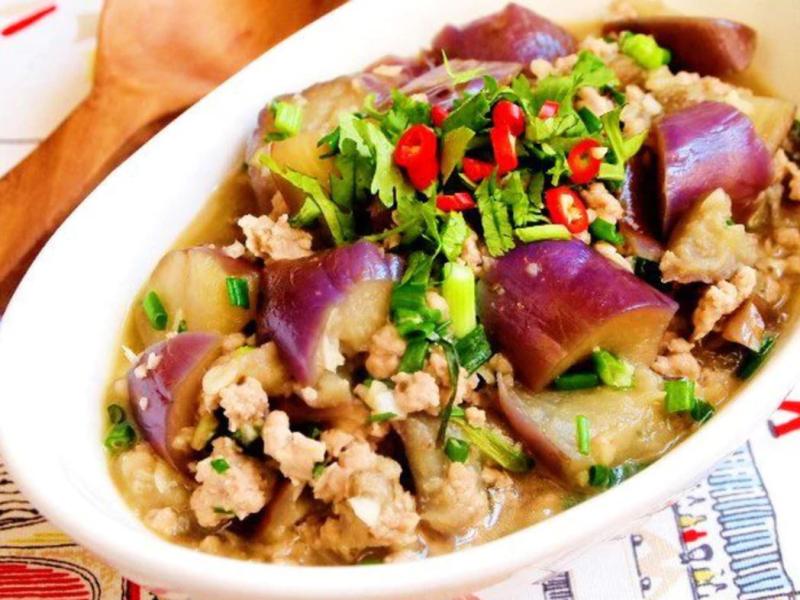 Ăn cà tím mỗi ngày, người đàn ông 50 tuổi bất ngờ khi đi khám - Ảnh 2.