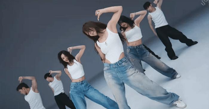 3 mỹ nhân tung chiêu làm náo loạn showbiz, “trò đùa” đẳng cấp 20 năm chuẩn "gừng càng già càng cay"!- Ảnh 4.