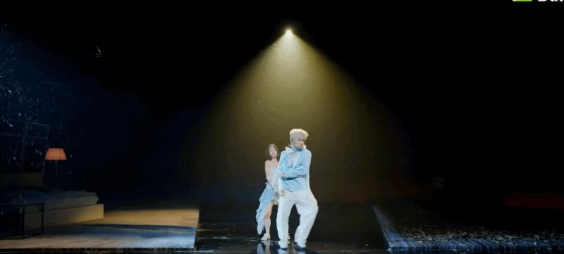 Ca sĩ Việt là thủ khoa thanh nhạc: Liên tiếp oanh tạc Top Trending, vừa "đổi gió" hát ballad đã chiếm sóng mạng xã hội- Ảnh 1.