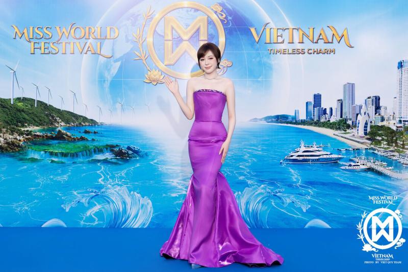 Thảm xanh Miss World 2026: Đỗ Mỹ Linh khí chất ngời ngời đọ sắc Lương Thuỳ Linh, Tiểu Vy xuất hiện như nữ thần - Ảnh 2.