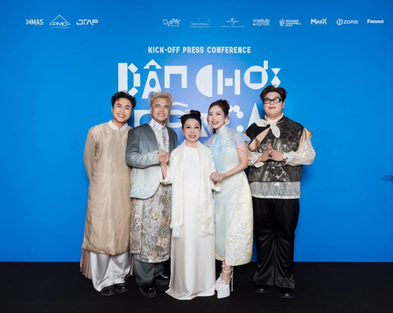 Cả showbiz giúp Phương Mỹ Chi hoàn thành cột mốc trọng đại - Ảnh 3.