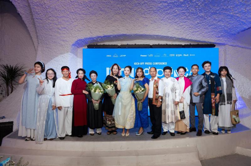 Cả showbiz giúp Phương Mỹ Chi hoàn thành cột mốc trọng đại - Ảnh 6.