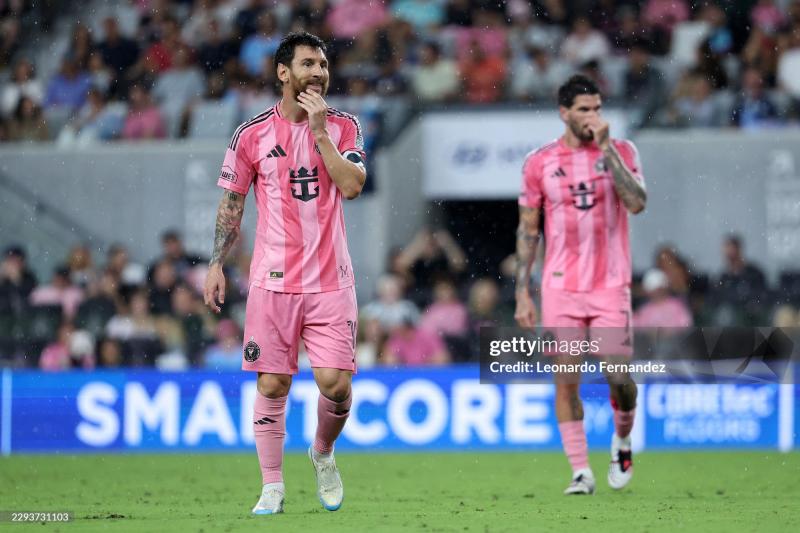 Messi tái xuất sau tuyên bố từ giã ĐT Argentina: Dù không ghi bàn nhưng đôi chân thiên tài ở tuổi 39 vẫn quá khác biệt- Ảnh 11.