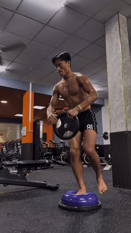 Từ nay hãy gọi thủ môn Bùi Tiến Dũng là “đội trưởng phòng gym”, body 8 múi “sầu riêng”, cơ bắp cuồn cuộn gây sốt- Ảnh 4.
