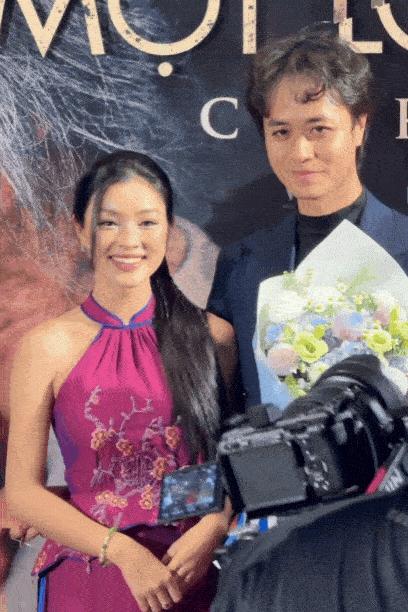 Thảm đỏ HOT nhất hôm nay: Lê Phương - Minh Anh sắc vóc quá bén, 1 cặp đôi công khai hôn nhau ngọt muốn xỉu- Ảnh 4.