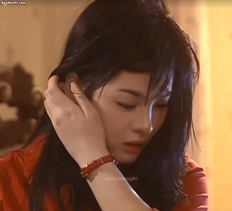 Song Hye Kyo 25 năm trước: Nhan sắc đẹp hơn thiên thần ở vai diễn nổi loạn nhất sự nghiệp- Ảnh 3.