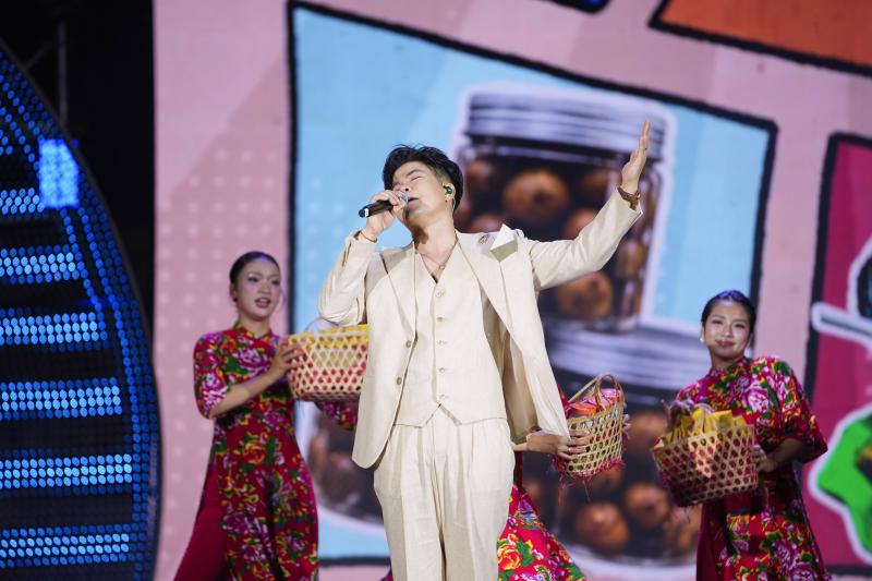 Văn Mai Hương, Lâm Bảo Ngọc và (S)TRONG Trọng Hiếu cùng dàn sao thăng hoa, khép lại hành trình đầy cảm xúc của Festival Thăng Long 2026- Ảnh 7.