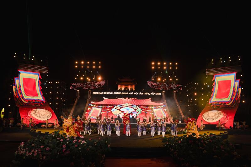 Bức tranh đa văn hóa mãn nhãn tại Festival Thăng Long 2026: Tùng Dương thăng hoa, kết nối dàn nghệ sĩ Việt và bạn bè quốc tế - Ảnh 1.