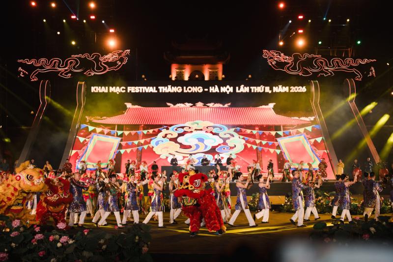 Bức tranh đa văn hóa mãn nhãn tại Festival Thăng Long 2026: Tùng Dương thăng hoa, kết nối dàn nghệ sĩ Việt và bạn bè quốc tế - Ảnh 8.