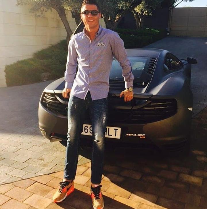 Điểm danh loạt siêu xe hạng sang trong BST "đồ chơi" cực khủng của Ronaldo, giá trị lên tới 30 triệu euro- Ảnh 8.