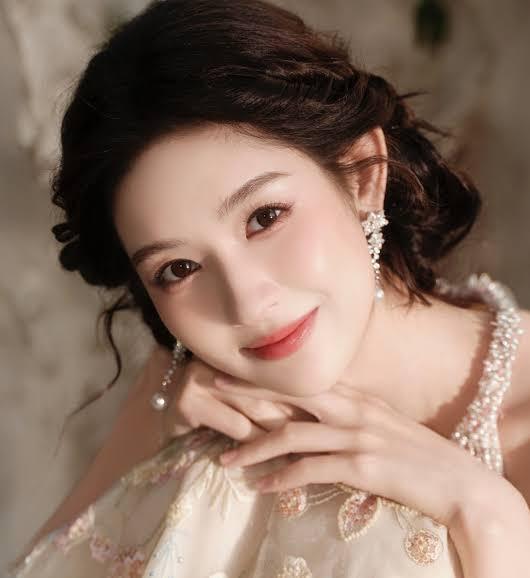 Đây mới là mỹ nhân được chấm cho vai nữ chính Đầu Xuân Tươi Sáng: Mặt đẹp hơn búp bê, dáng chuẩn 100% nguyên tác- Ảnh 11.