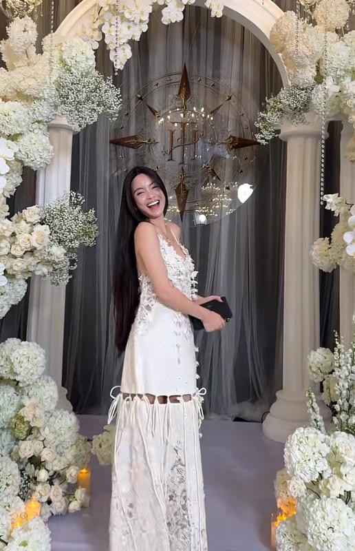 Chu Thanh Huyền lên đồ xinh đẹp sánh đôi cùng Quang Hải - Ảnh 1.