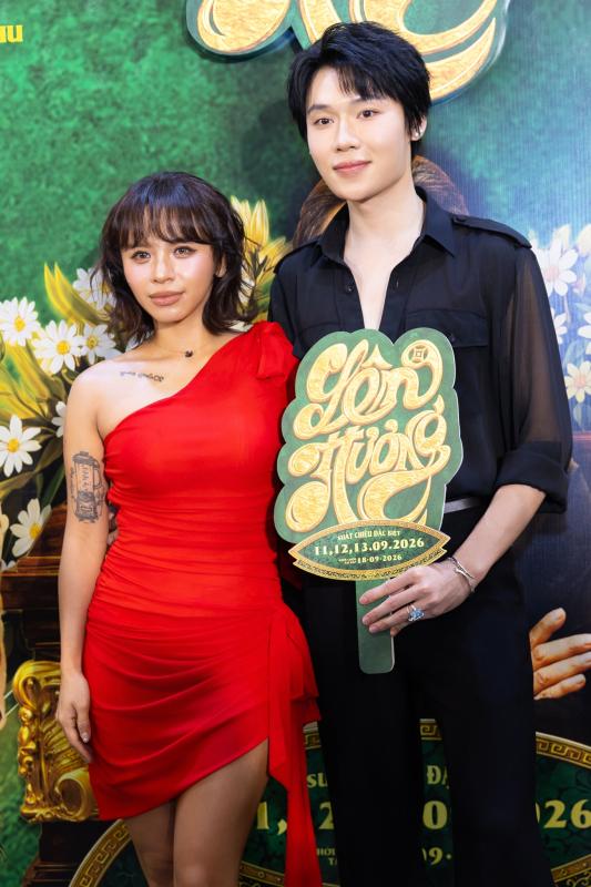 Thảm đỏ HOT nhất tối nay: Hạ Anh lộng lẫy như nữ thần, Uyển Ân - Minh Anh đẹp gì mà đẹp khiếp thế- Ảnh 13.