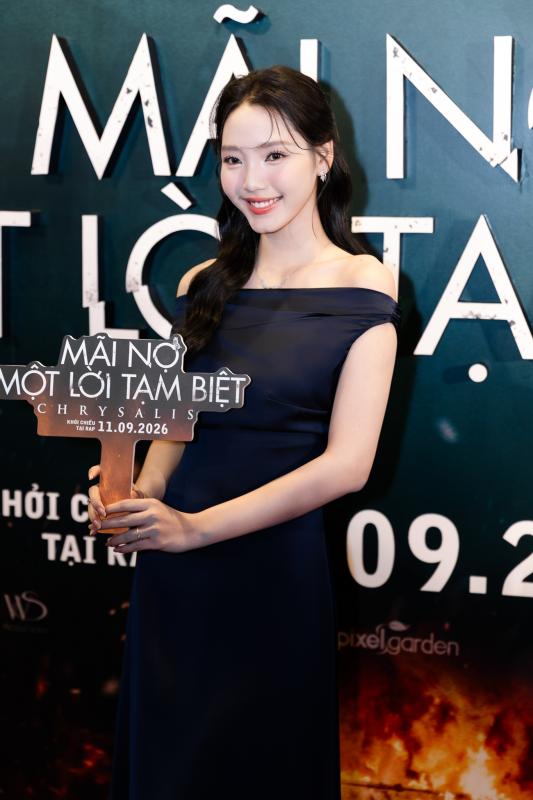Thảm đỏ HOT nhất hôm nay: Lê Phương - Minh Anh sắc vóc quá bén, 1 cặp đôi công khai hôn nhau ngọt muốn xỉu- Ảnh 3.